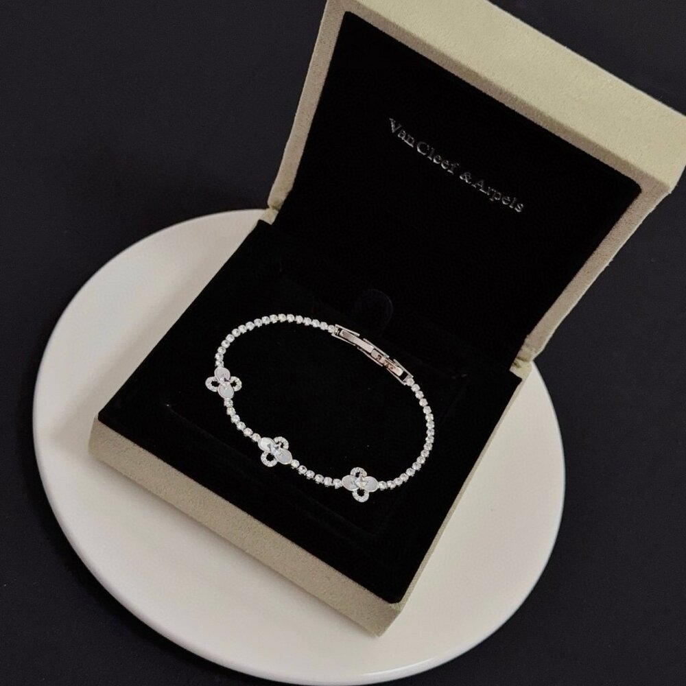 ✨Van Cleef & Arpels bracelet✨